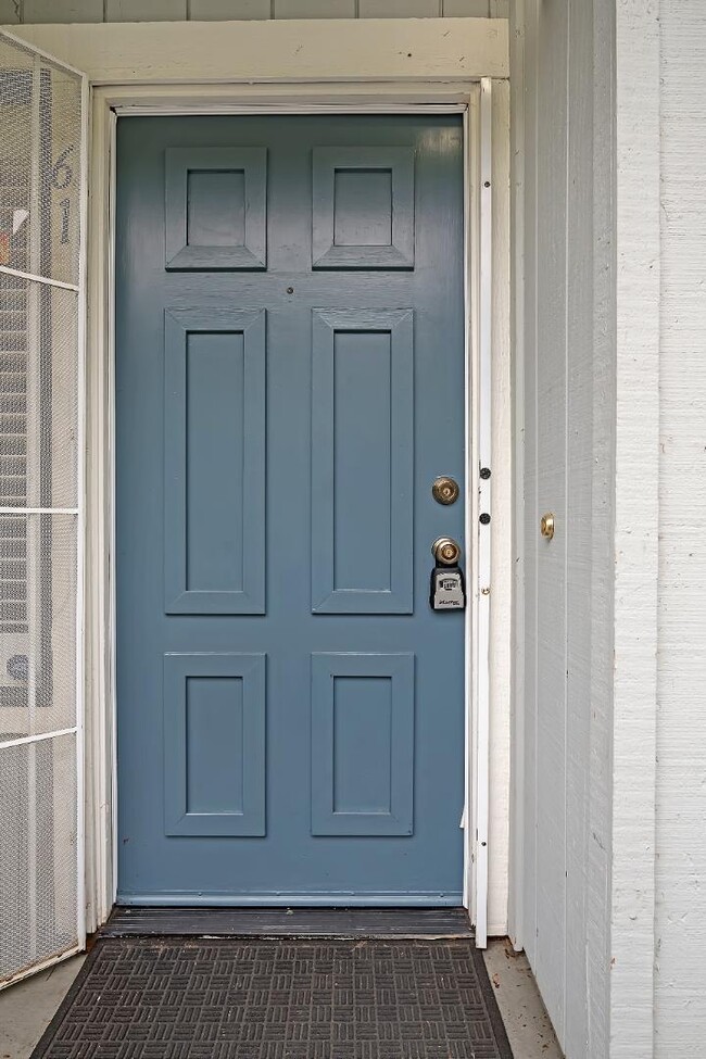 Foto del edificio - 165 Oddstad Dr