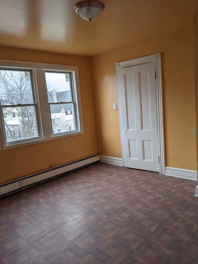 Building Photo - 148 Fairmount Ave