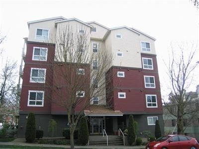 Primary Photo - Lakehurst Condominiums - 2 bedrooms