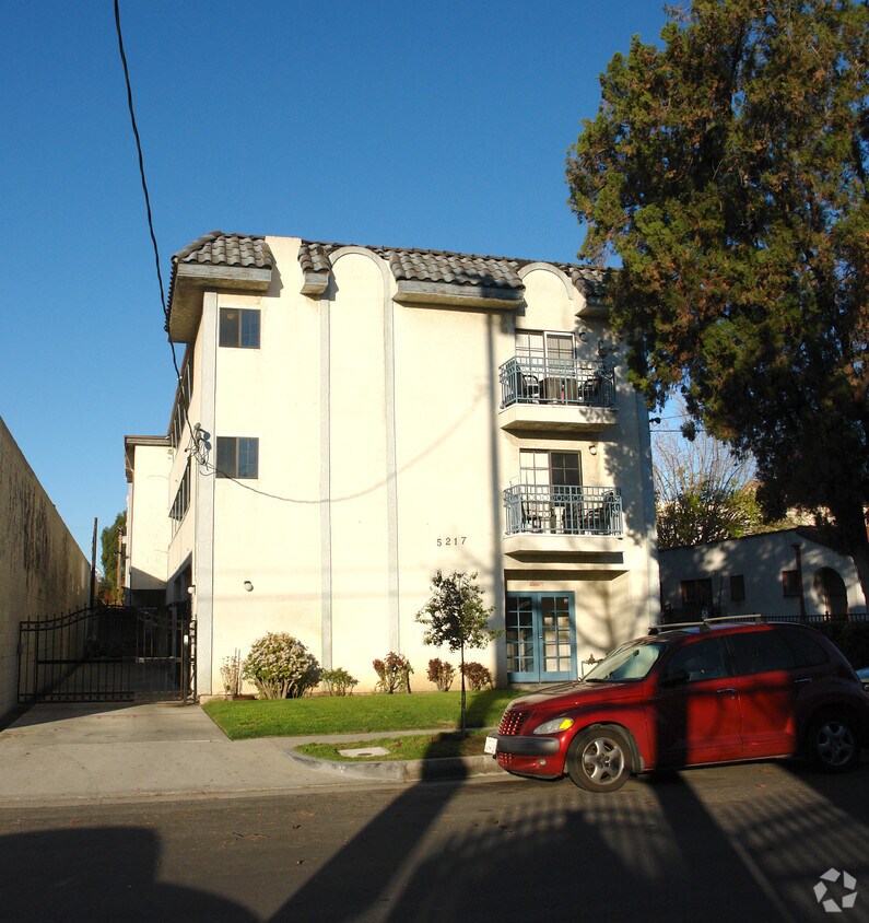 Primary Photo - 5217 Willow Crest Ave