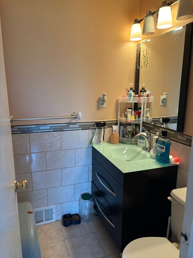 master bathroom - 9339 Banes St