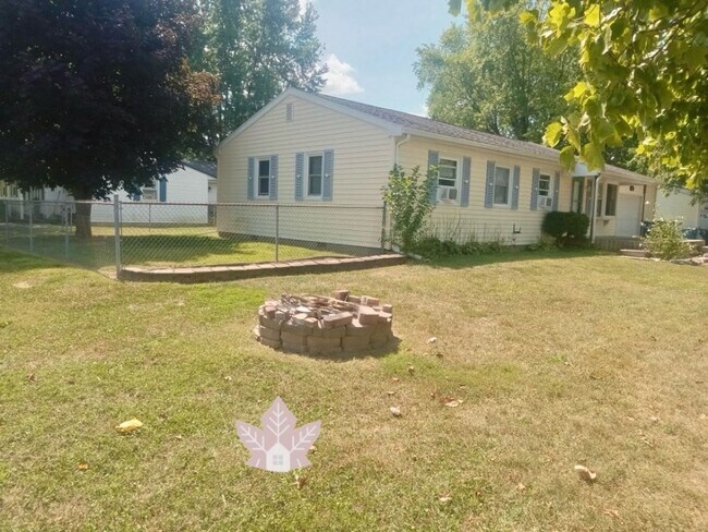 Foto del edificio - Adorable 4-Bdrm 2 bath Home in the Mississinewa Area