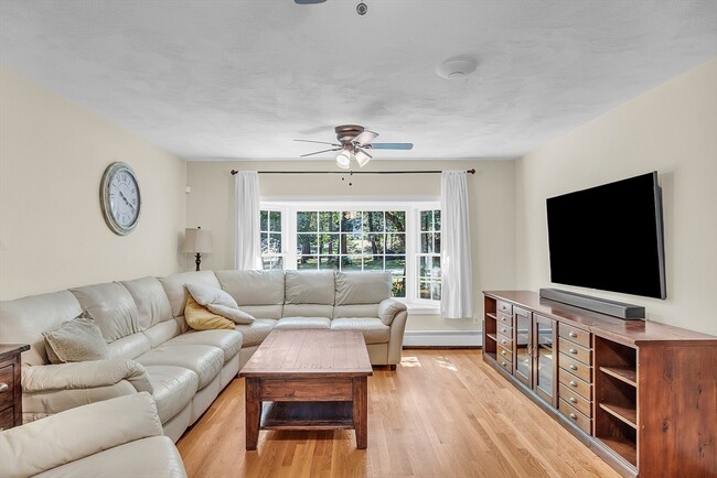 Building Photo - 7 Brierwood Cir