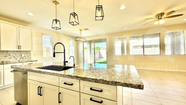 Foto del edificio - 22950 E Poco Calle