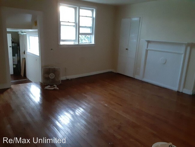 Building Photo - 1 br, 1 bath House - 19 E Federal St- Unit #2
