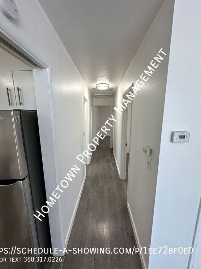 Foto del edificio - 5111 Lacey Blvd SE