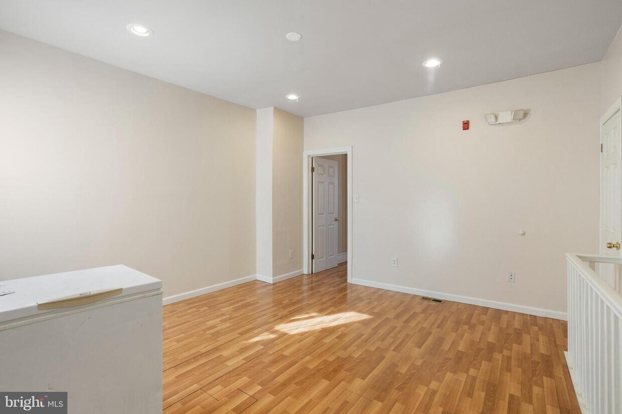 1514 W Westmoreland St Unit 2