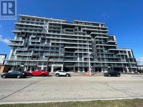 Building Photo - 461 Green Rd