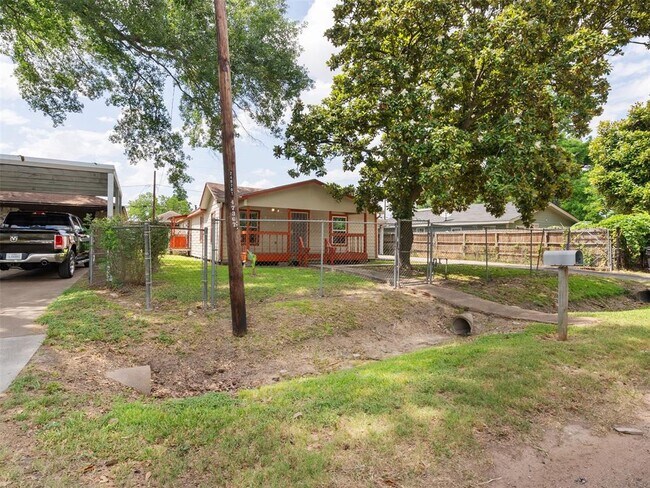 Building Photo - 954 Ringold St