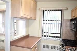 Building Photo - 21 Lawrence Dr