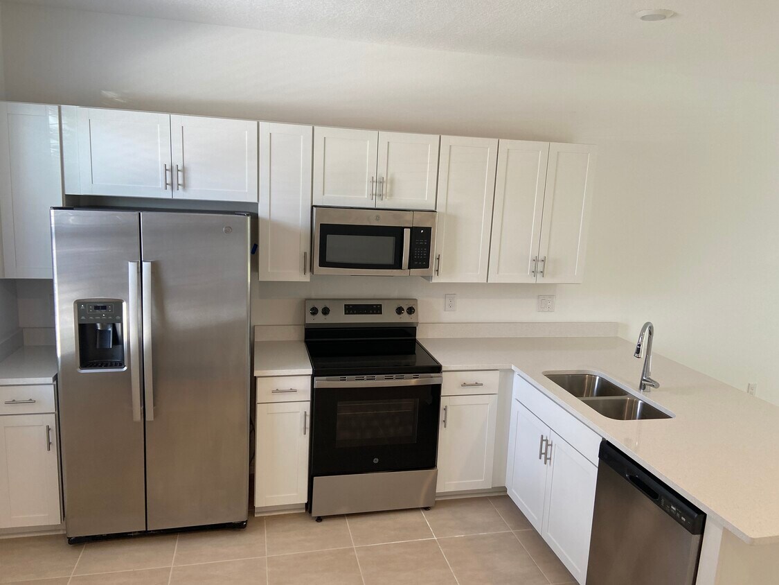 8748 Daybreak St, Sarasota, FL 34241 Townhome Rentals in Sarasota FL