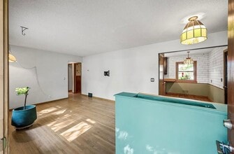 Building Photo - 6121 Trinity Dr NE