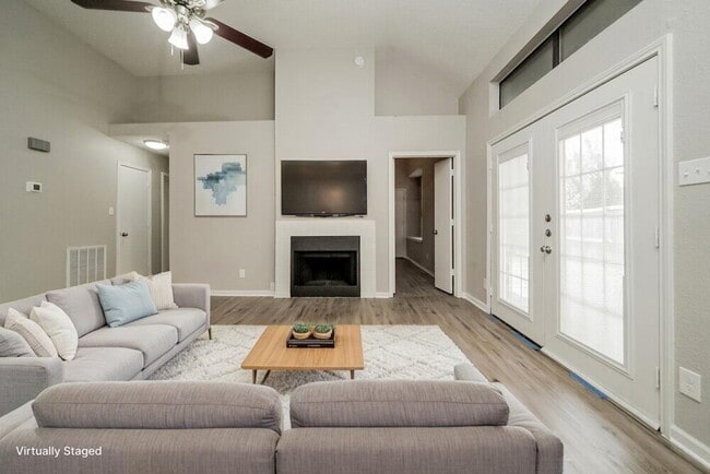 Building Photo - 1307 Jasmine Dr