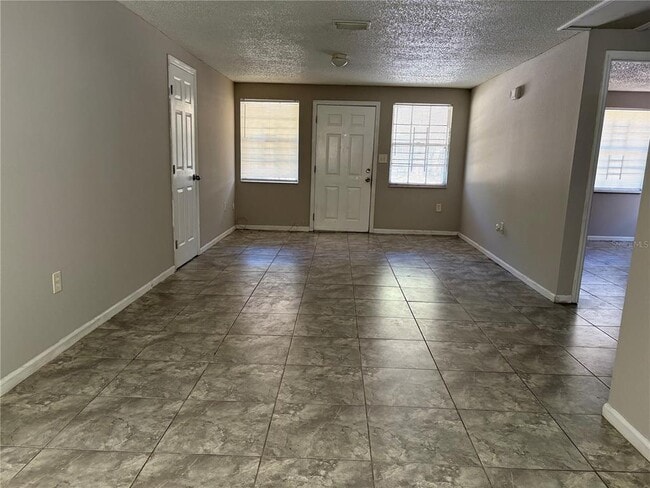 Building Photo - 2605 E 26th Ave