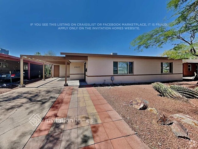 1507 W Mitchell Dr