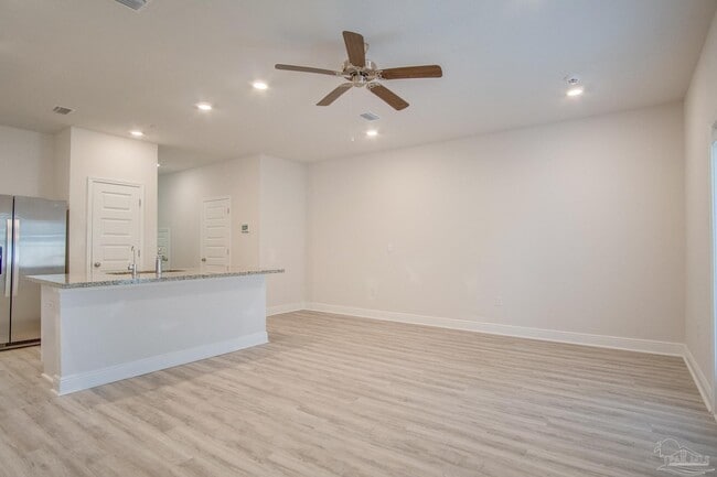 Building Photo - 8686 Meadow Flower Ln