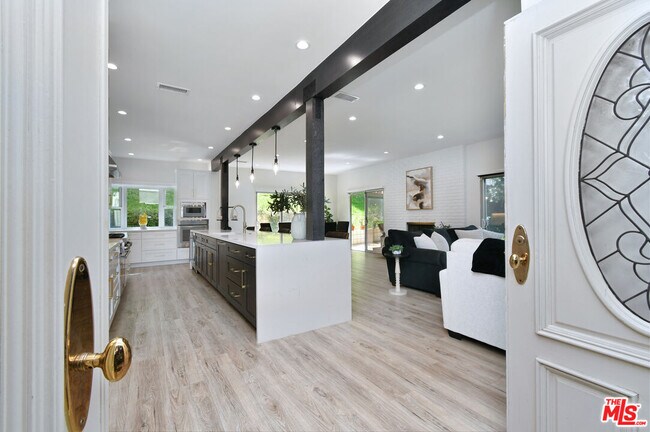 Foto del edificio - 16142 Bayberry Pl