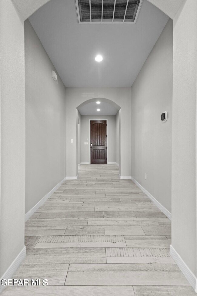 Foto del edificio - 13440 Emerald Ranch Ln
