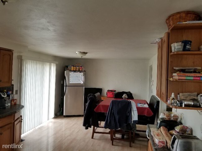 Building Photo - 215 Tollview Ct