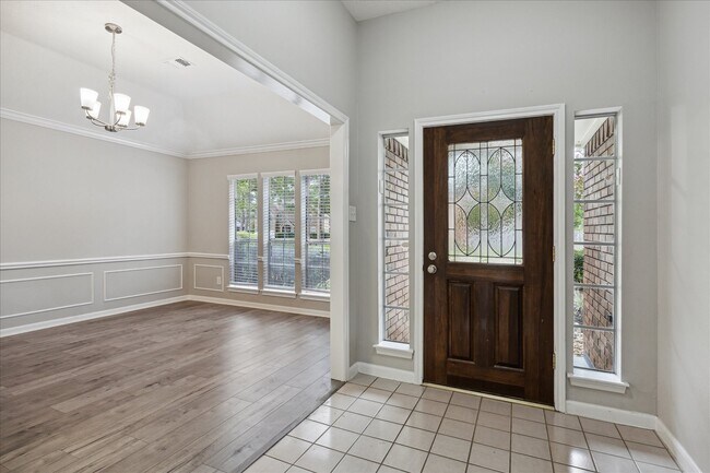 Foto del edificio - 15974 Knolls Lodge Dr
