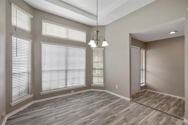 Foto del edificio - 4051 St Christopher Ln