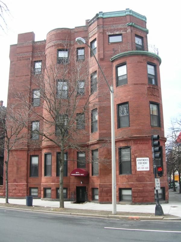 Building Photo - 583 Beacon St