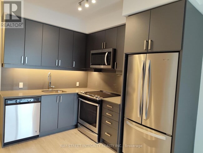 Building Photo - 8 Nahani Way