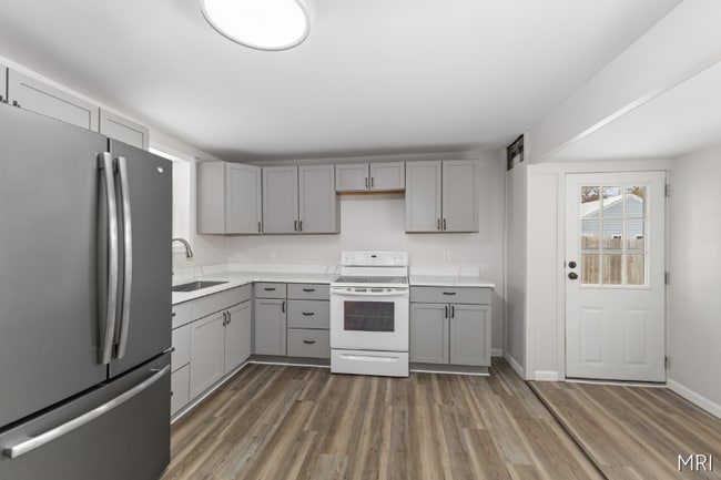 Foto del edificio - 614 S Webster St