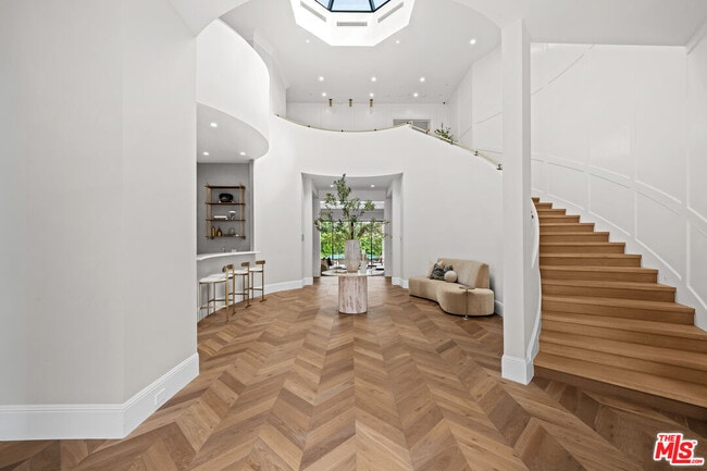 Foto del edificio - 616 N Alpine Dr