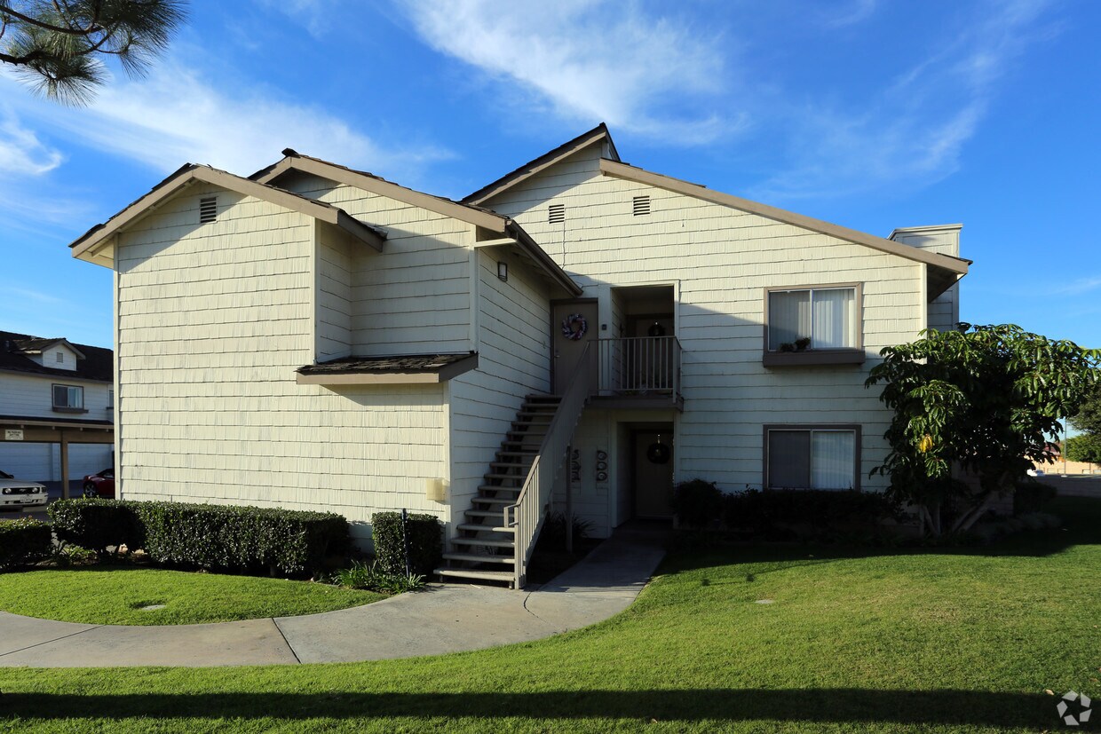 Chapman Woods Apartments Placentia, CA