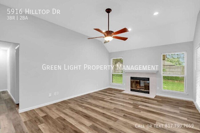 Building Photo - 5916 Hilltop Dr