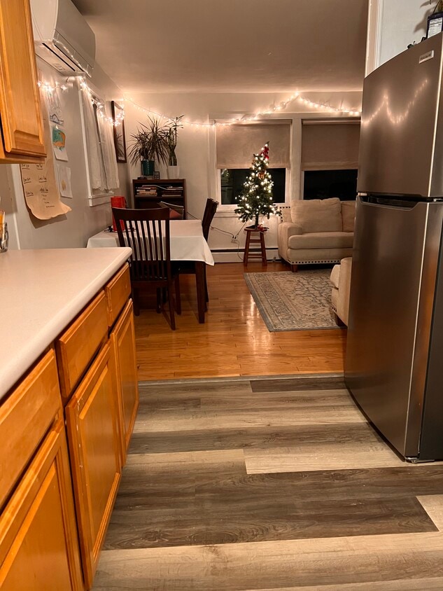 Building Photo - 10 Knox Ave