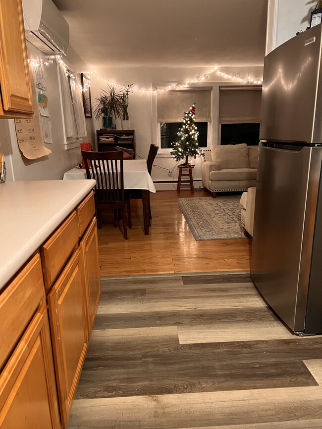 Building Photo - 10 Knox Ave