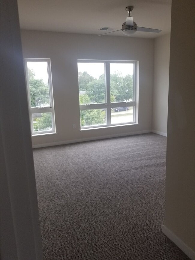 Interior Photo - Luxe Apartments