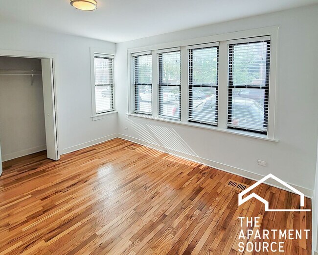 Foto del edificio - 2235 W Wilson Ave