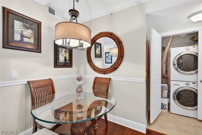 Foto del edificio - 2825 Palm Beach Blvd