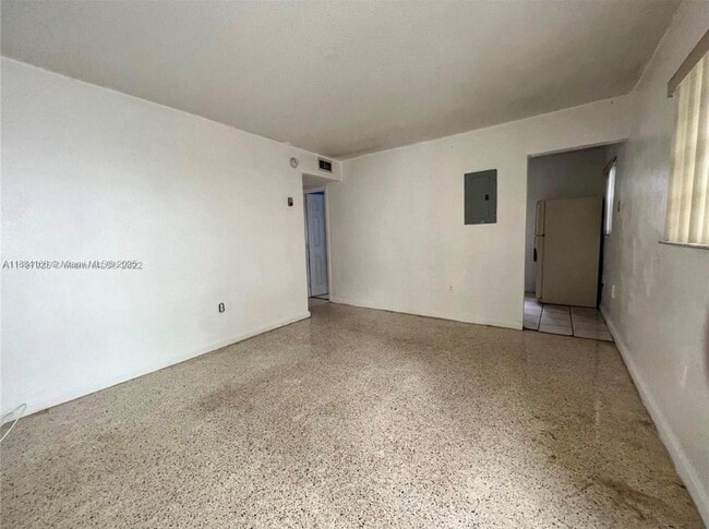 Foto del edificio - 661 NW 1st St