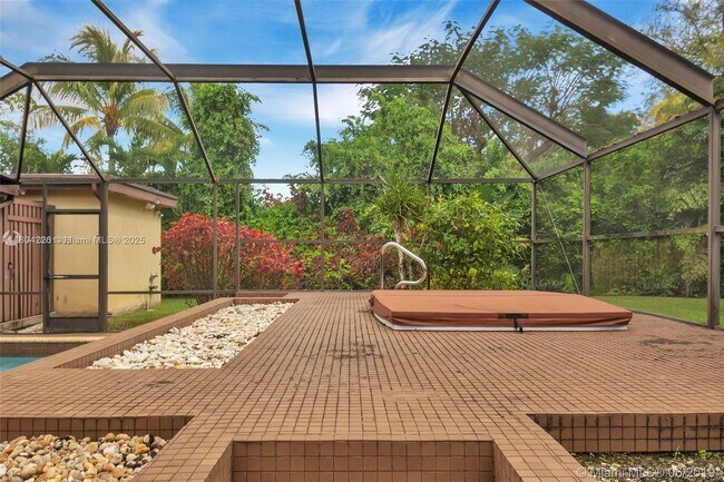 Building Photo - 7440 SW 70th Terrace