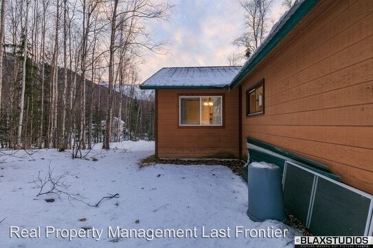 Foto del edificio - 24425 Homestead Rd