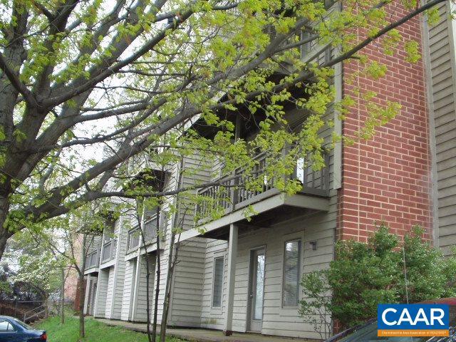 Building Photo - 1305 Wertland St