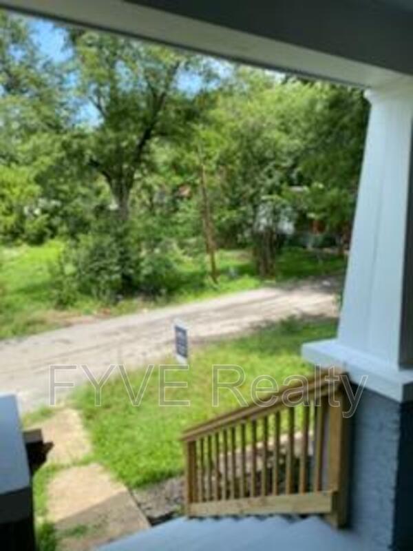 Building Photo - 1320 Chestnut St