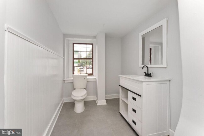 Foto del edificio - 7701 Ridge Ave