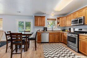 Building Photo - 3 Bedroom in Great Ogden Location