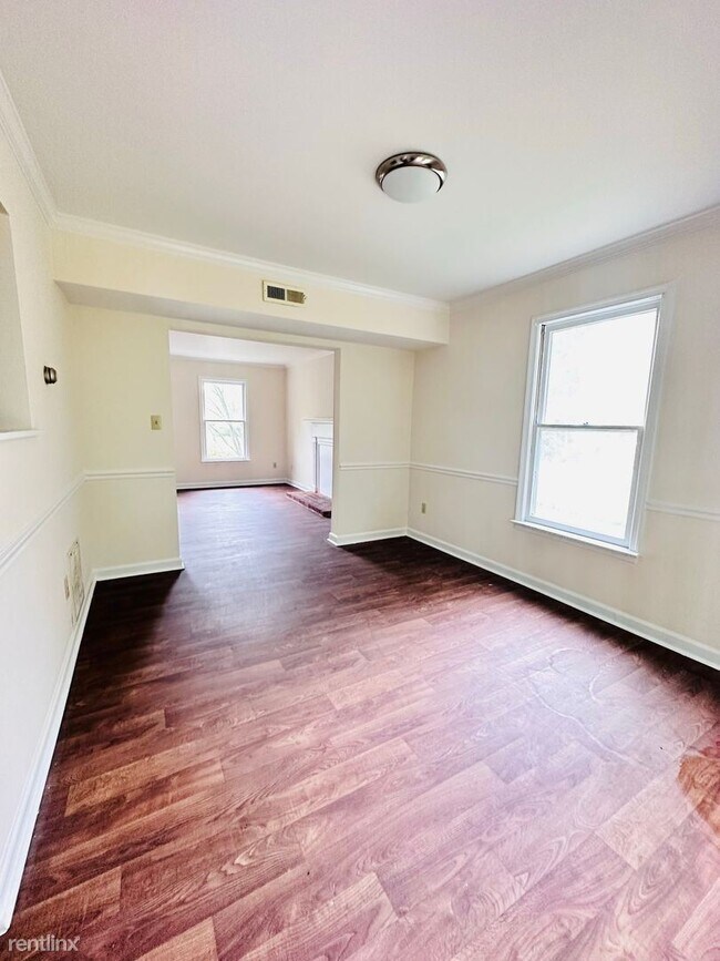 Building Photo - 3 br, 1.5 bath House - 1410 Minor Ridge Court
