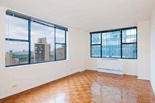 Building Photo - 211 W 56th St