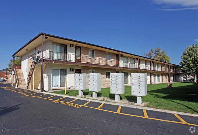 Building Photo - Forest Hills Apartments