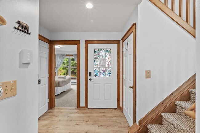 Foto del edificio - 358 Juniper Ct
