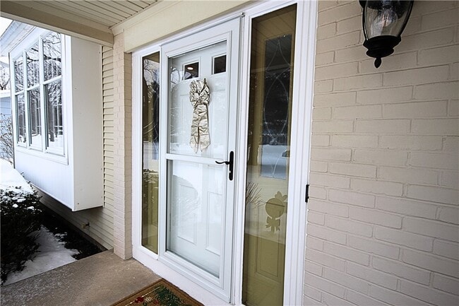 Building Photo - 16 Buchanan Rd