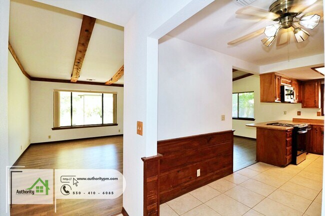 Building Photo - 1744 Kildare Dr