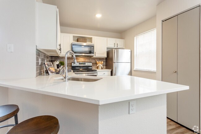 Cocina - Grand View @ Flatirons
